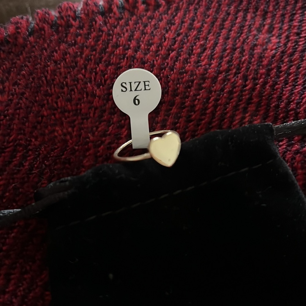 Heart Ring - Picture 2 of 4